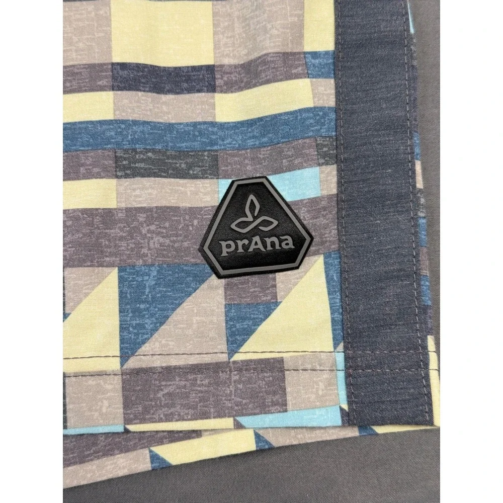 Prana Mens Aztec Board Shorts Size‎ 34 Blue Grey Yellow Geometric Tribal UPF 50